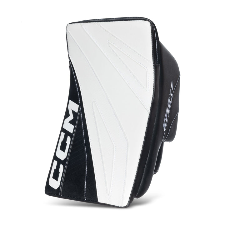 https://www.thehockeyshop.com/cdn/shop/files/ccm-blockers-ccm-extreme-flex-7-senior-goalie-blocker-white-black-regular-1166471558_720x.jpg?v=1747072059