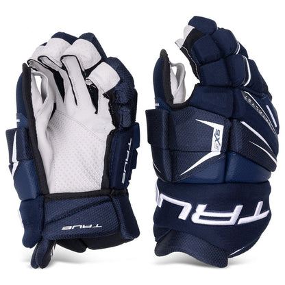 https://www.thehockeyshop.com/cdn/shop/files/true-gloves-true-catalyst-9x5-junior-hockey-glove-navy-10-1186582654_720x.jpg?v=1768186886