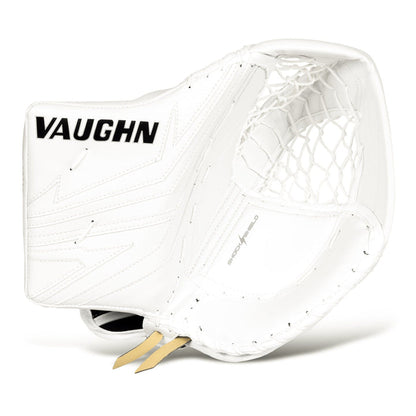 https://www.thehockeyshop.com/cdn/shop/files/vaughn-catchers-vaughn-ventus-slr4-pro-carbon-senior-goalie-catcher-60-degree-white-regular-30994143346754_720x.jpg?v=1702579980